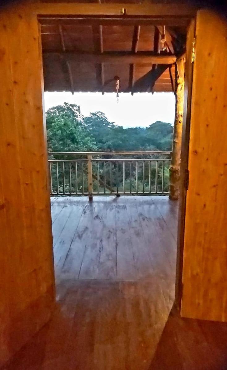 Warahana Riverside Cottage Entire Room Udawalawe Exterior foto